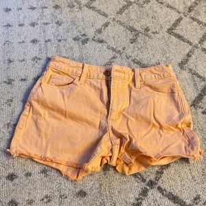 ORANGE JEAN SHORTS!!
